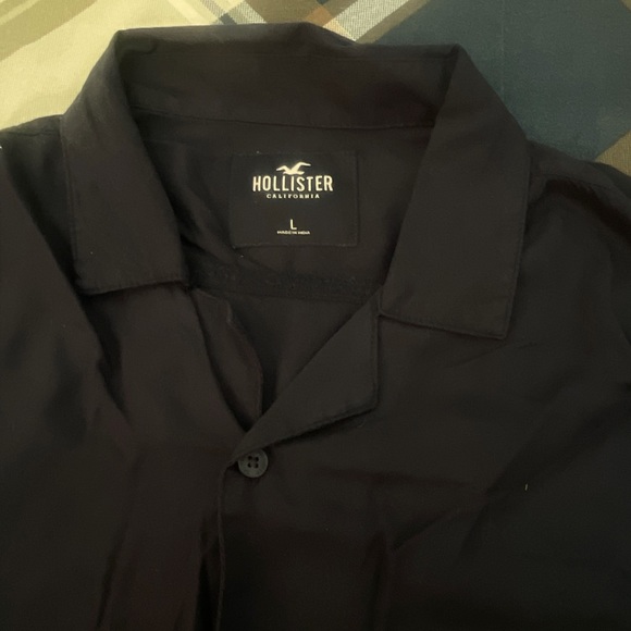 Hollister Short Sleeve Shirt - Picture 3 of 3